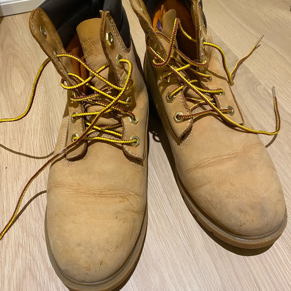 Timberland Boots - Picture 4 of 5